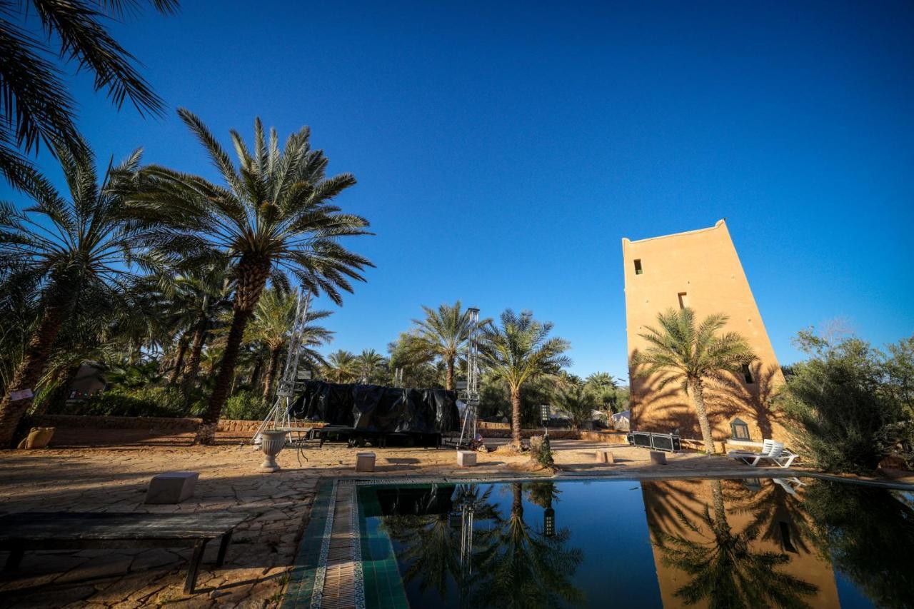 Hotel Pansy Qasr Ghilan Exteriör bild